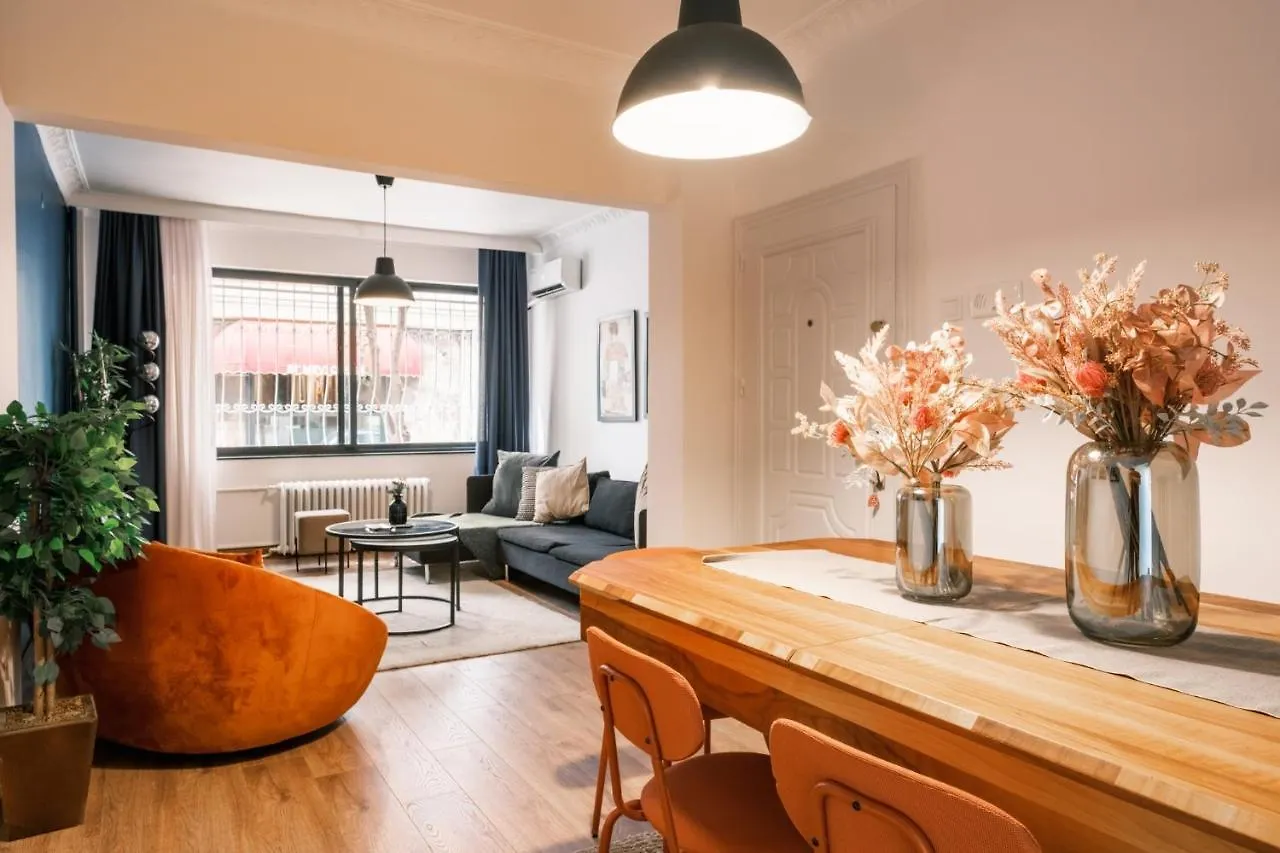 Appartamento Flat With Closed Balcony 5 Min To Citys Nisantasi Provincia di Provincia di Istanbul Turchia